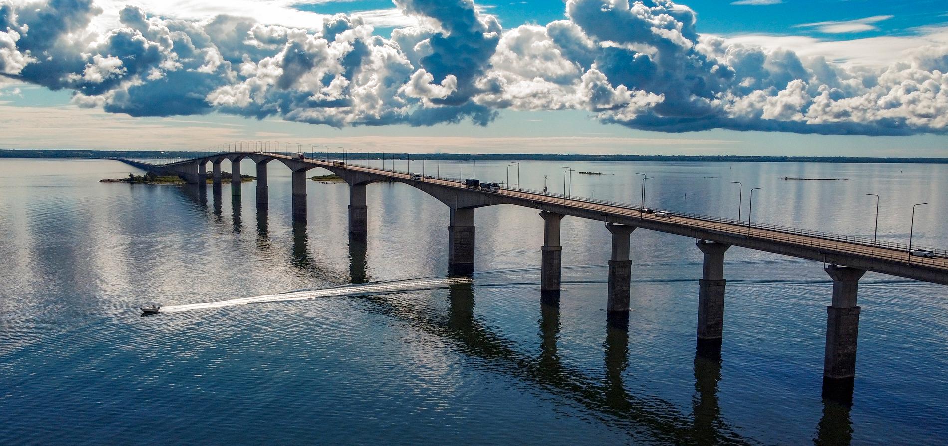 ”Spränger de bron är det ju kört”, konstaterar ölänningen Berne, 83.