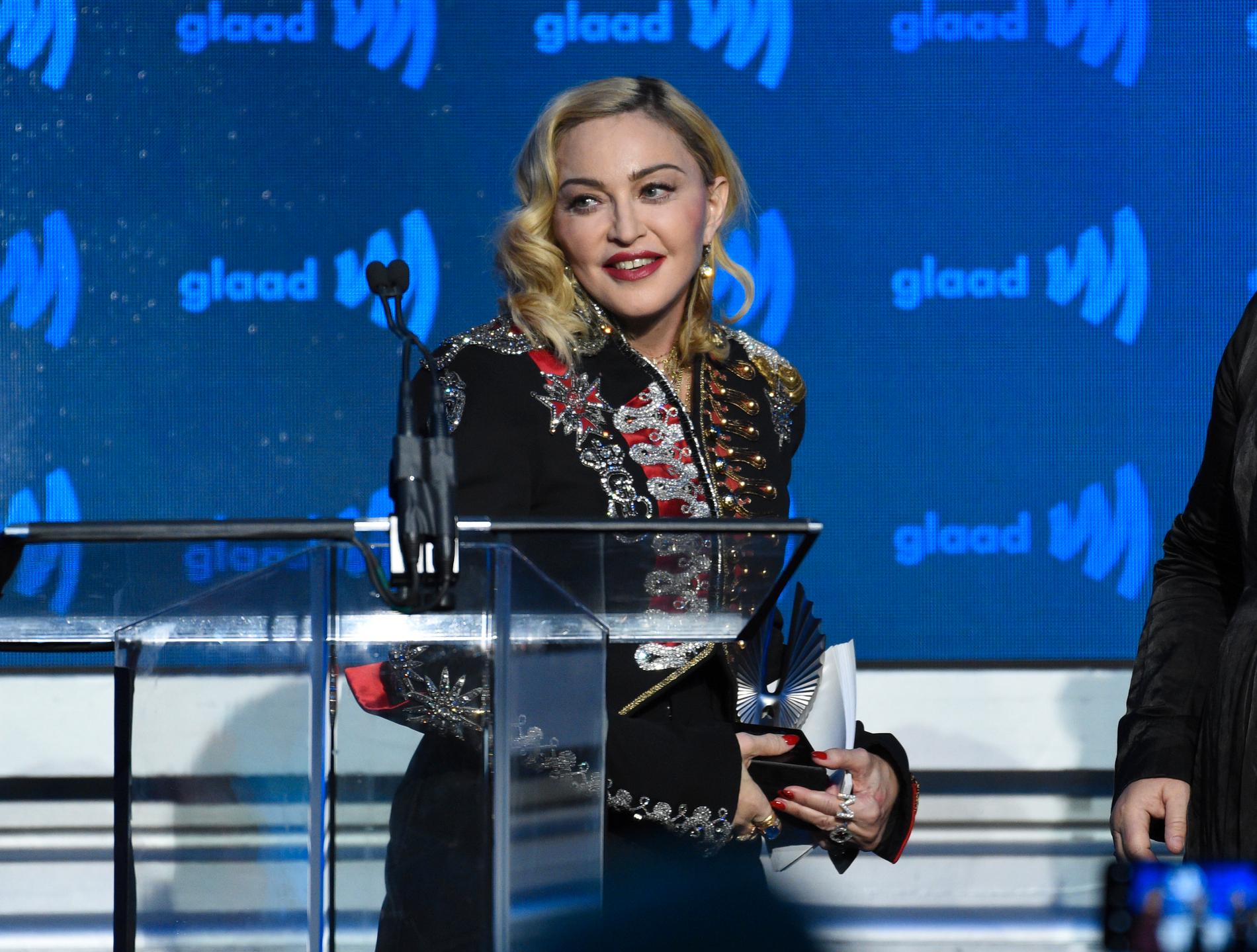 Kommande filmen om Madonna blir inte av – stjärnan vill fokusera på sin världsturné i stället. 