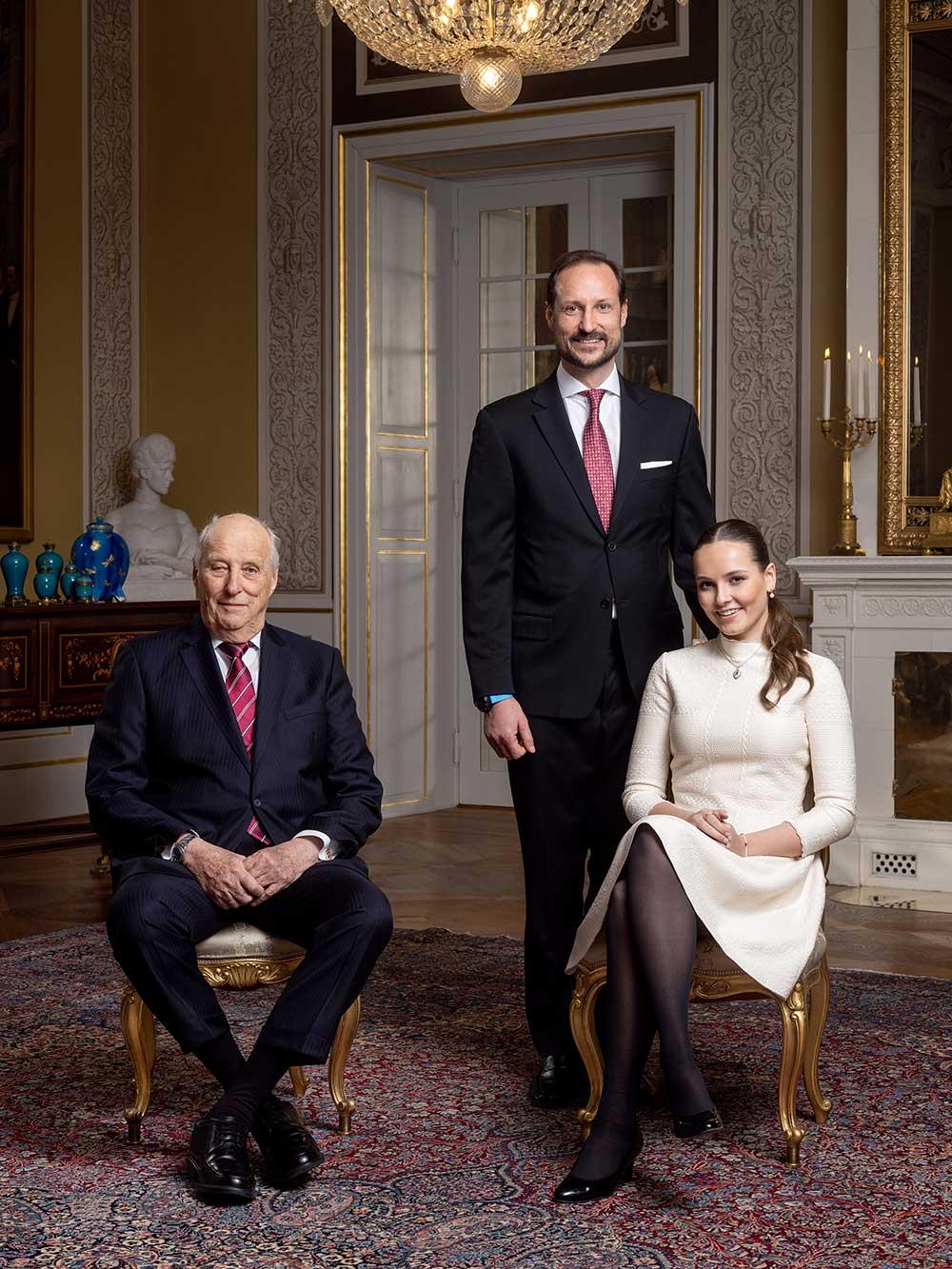 Tre generationer – kung Harald, kronprins Haakon och prinsessan Ingrid Alexandra. 