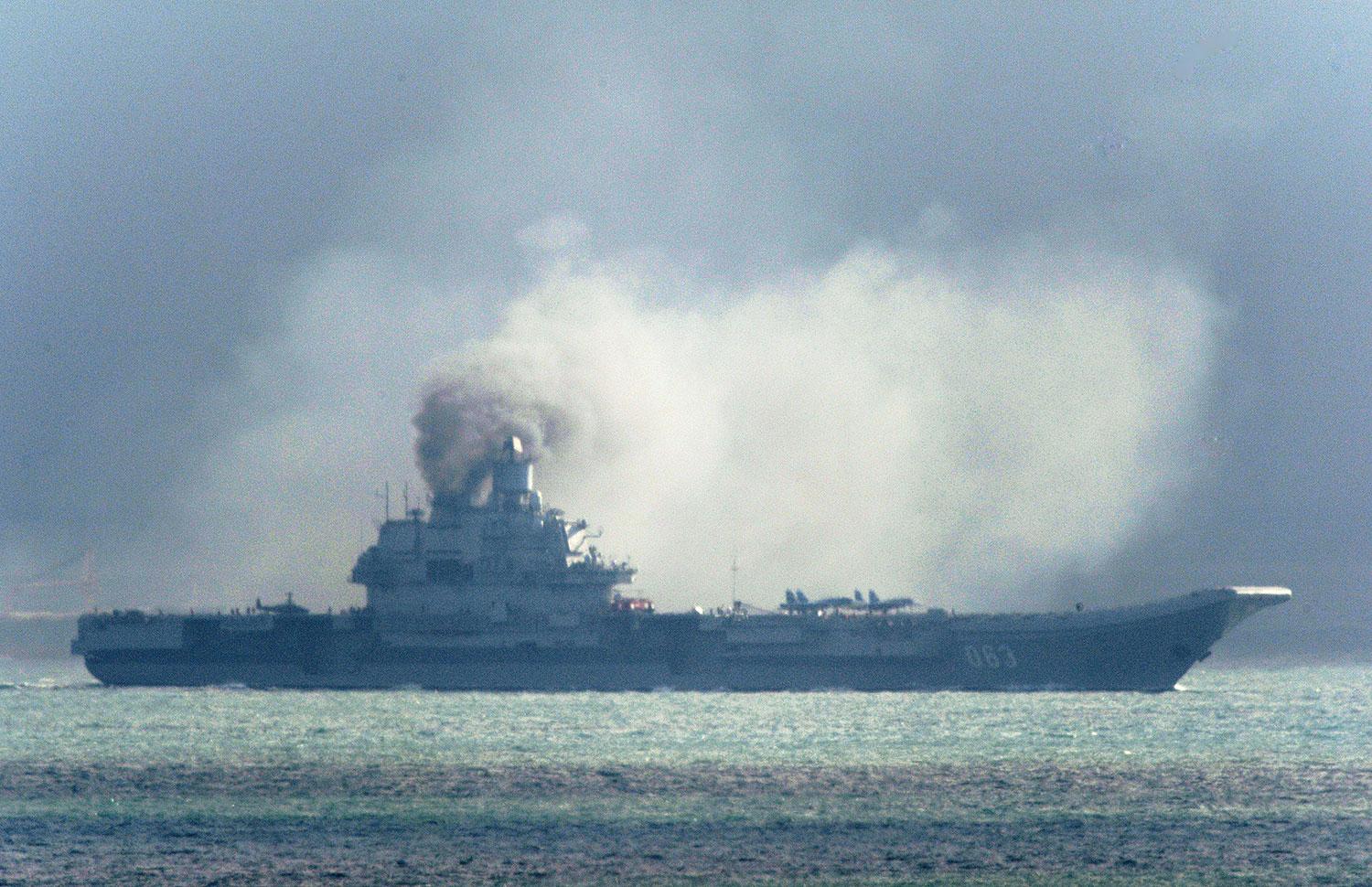 ”Det är första gången i vår marina historia som hangarfartyget Admiral Kuznetsov deltagit i strid”, säger Sjojgu.