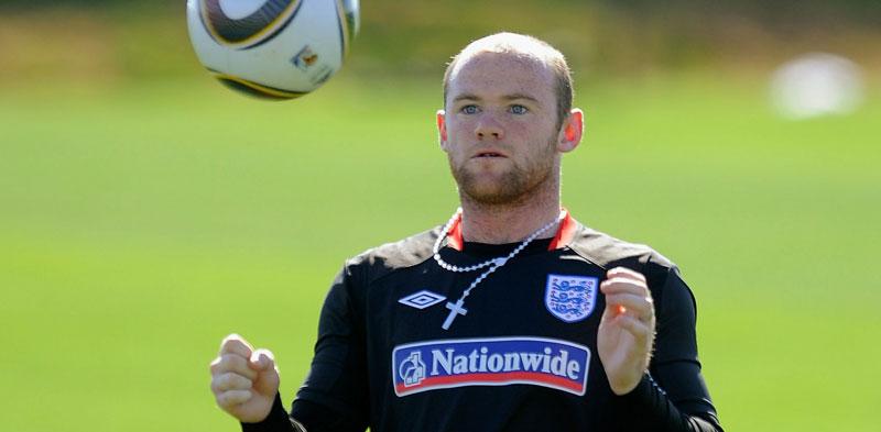 Wayne Rooney störst av ett ekonomisk bråk inför VM.