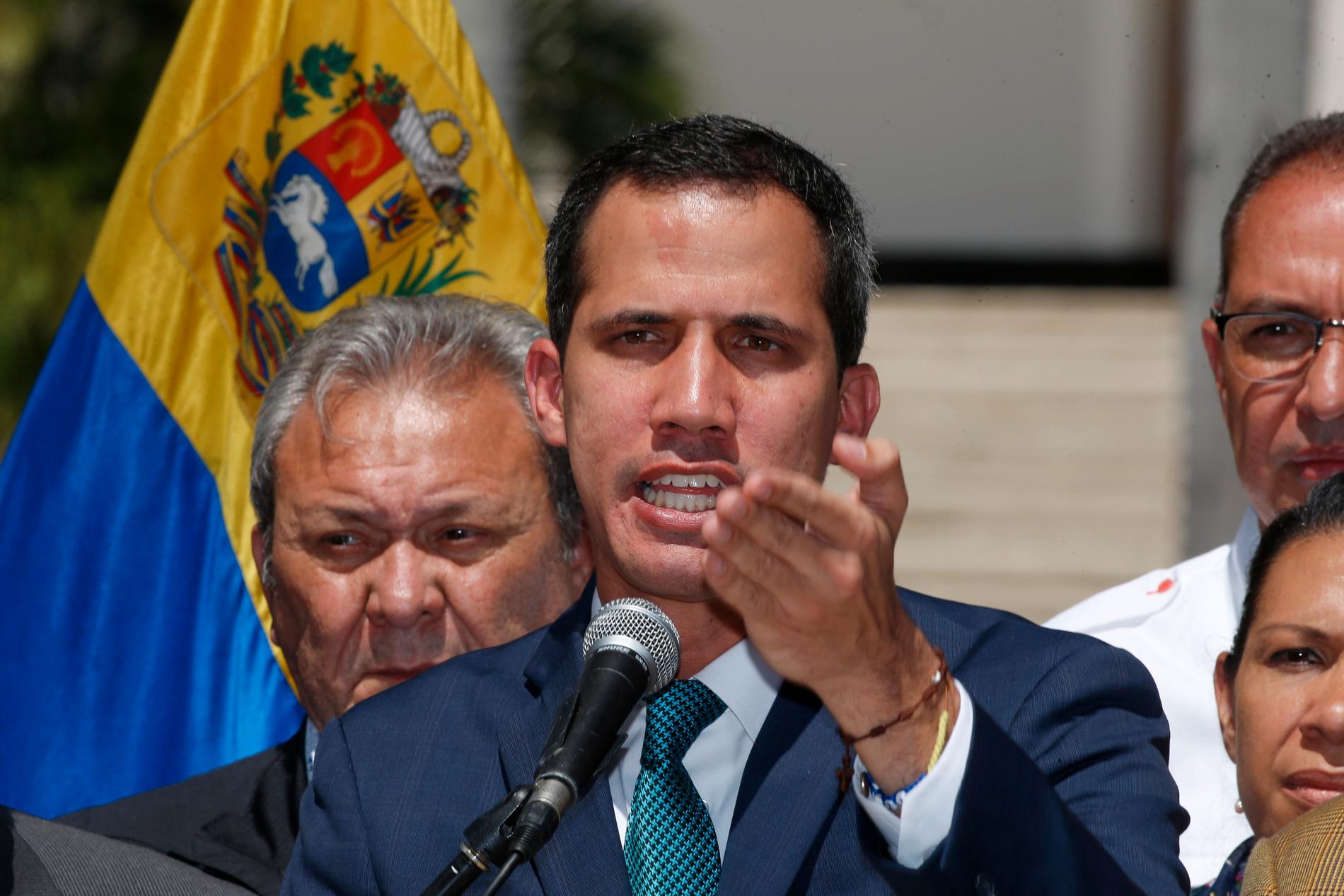 Oppositionsledaren Juan Guaidó under en presskonferens i Venezuelas huvudstad Caracas.
