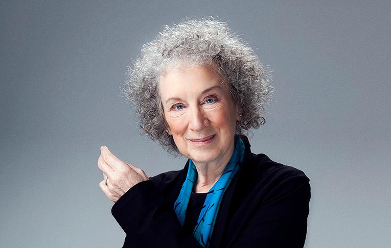 Margaret Atwood (född 1939), kanadensisk författare.