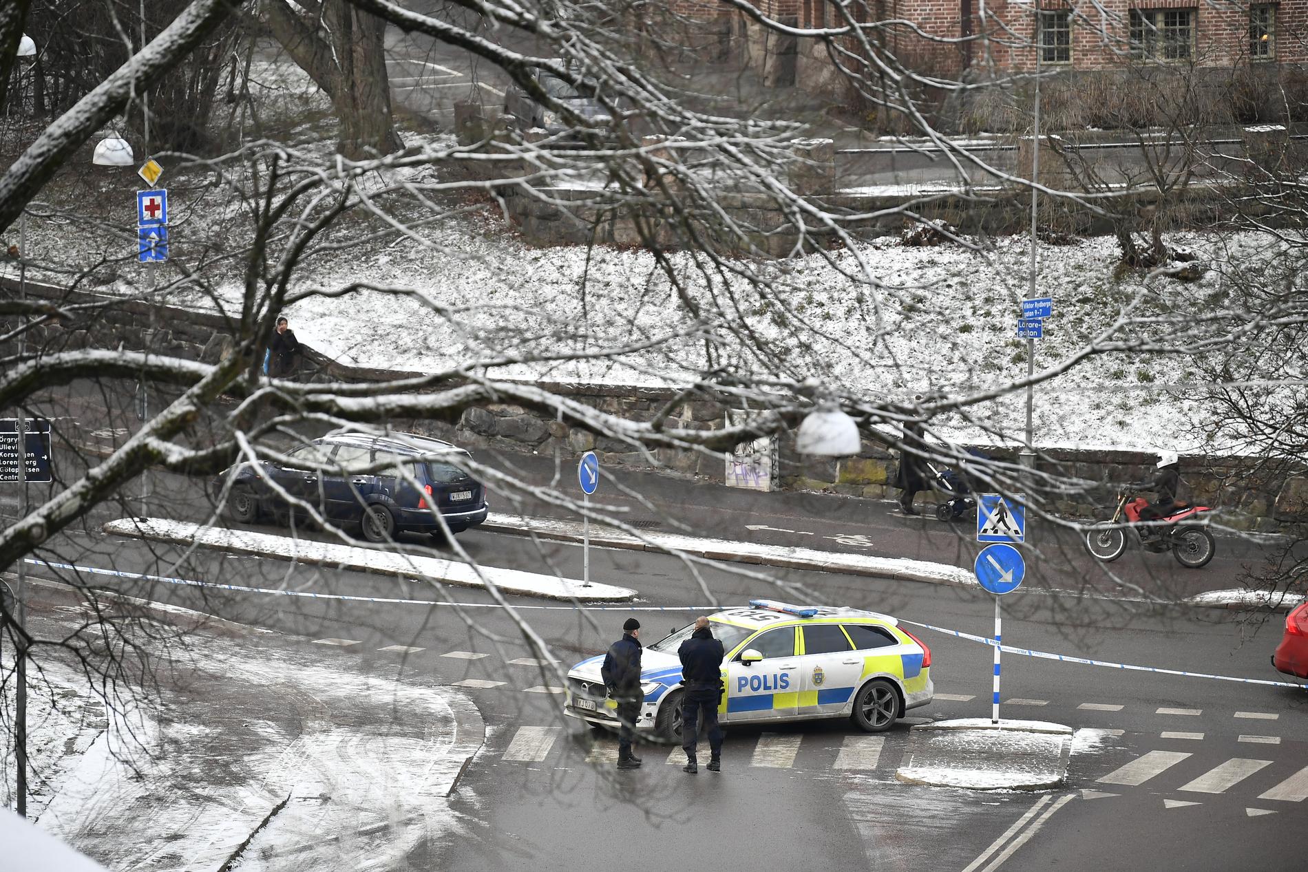 Ett misstänkt farligt föremål har hittats vid Nationella sekretariatet för genusforskning på Viktor Rydbergsgatan i centrala Göteborg.
