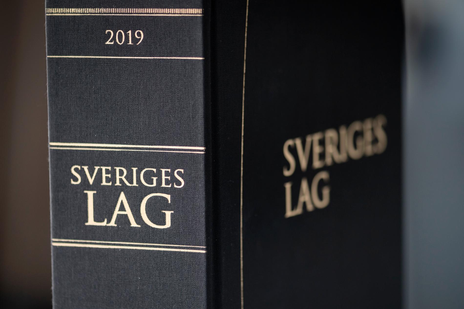 Tre män döms av Göteborgs tingsrätt till fängelse i mellan fem och sju år för våldtäkter och andra sexövergrepp mot två pojkar. Arkivbild.