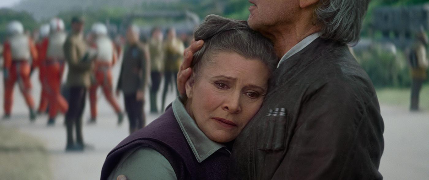 Carrie Fisher har hyllats för sin återkomst till rollen som Leia.
