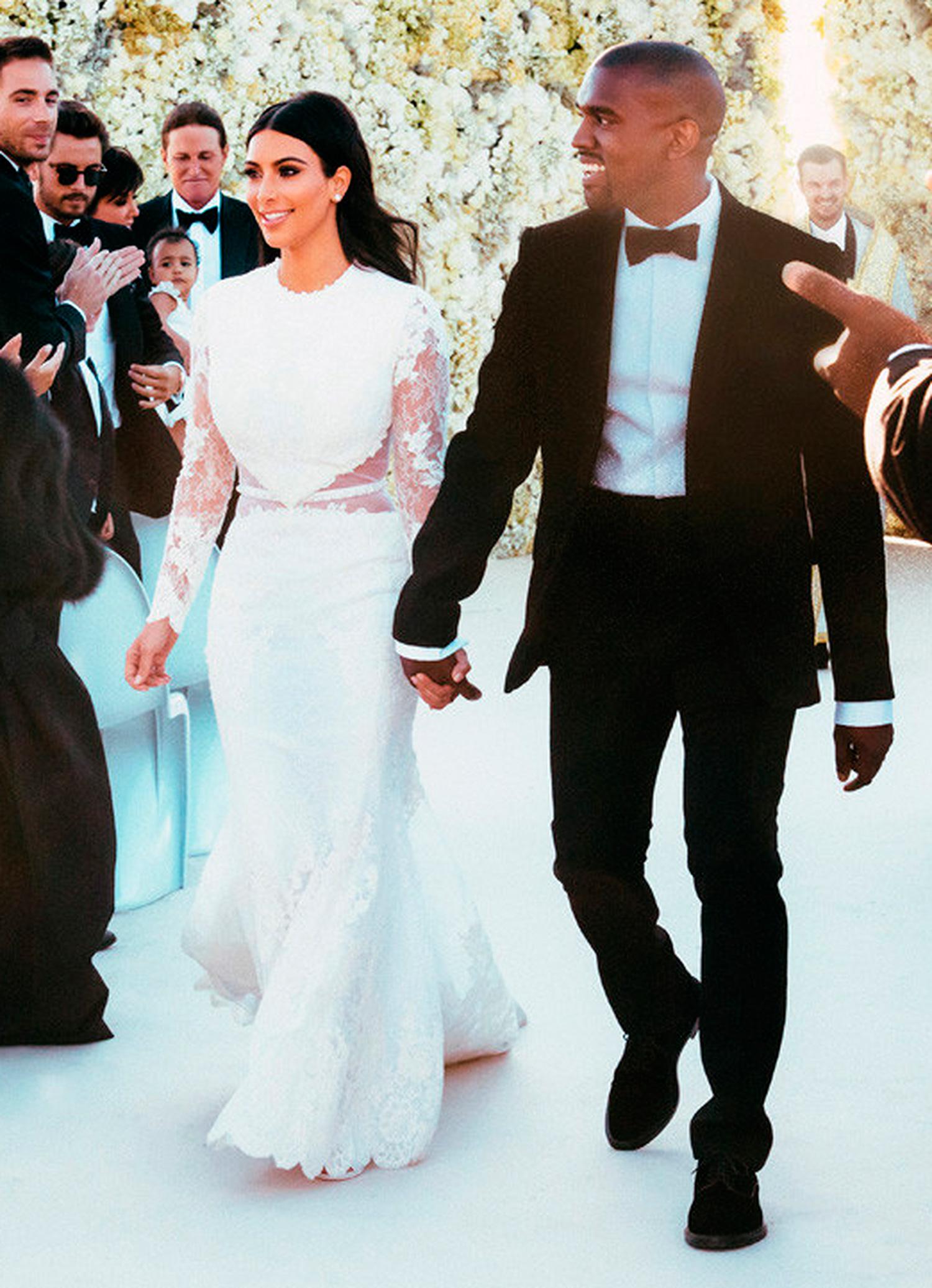 Kim Kardashian och Kanye West gifte sig på Forte di Belvedere 
i italienska Florens i maj.