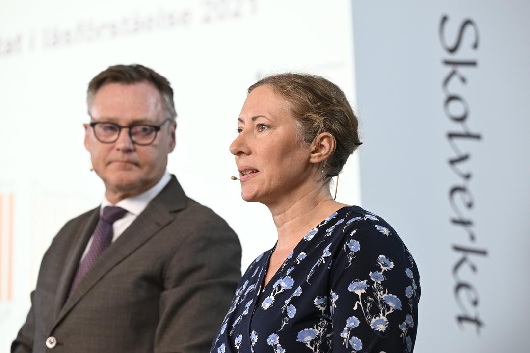 Skolverkets generaldirektör Peter Fredriksson och Cecilia Stenman, undervisningsråd.