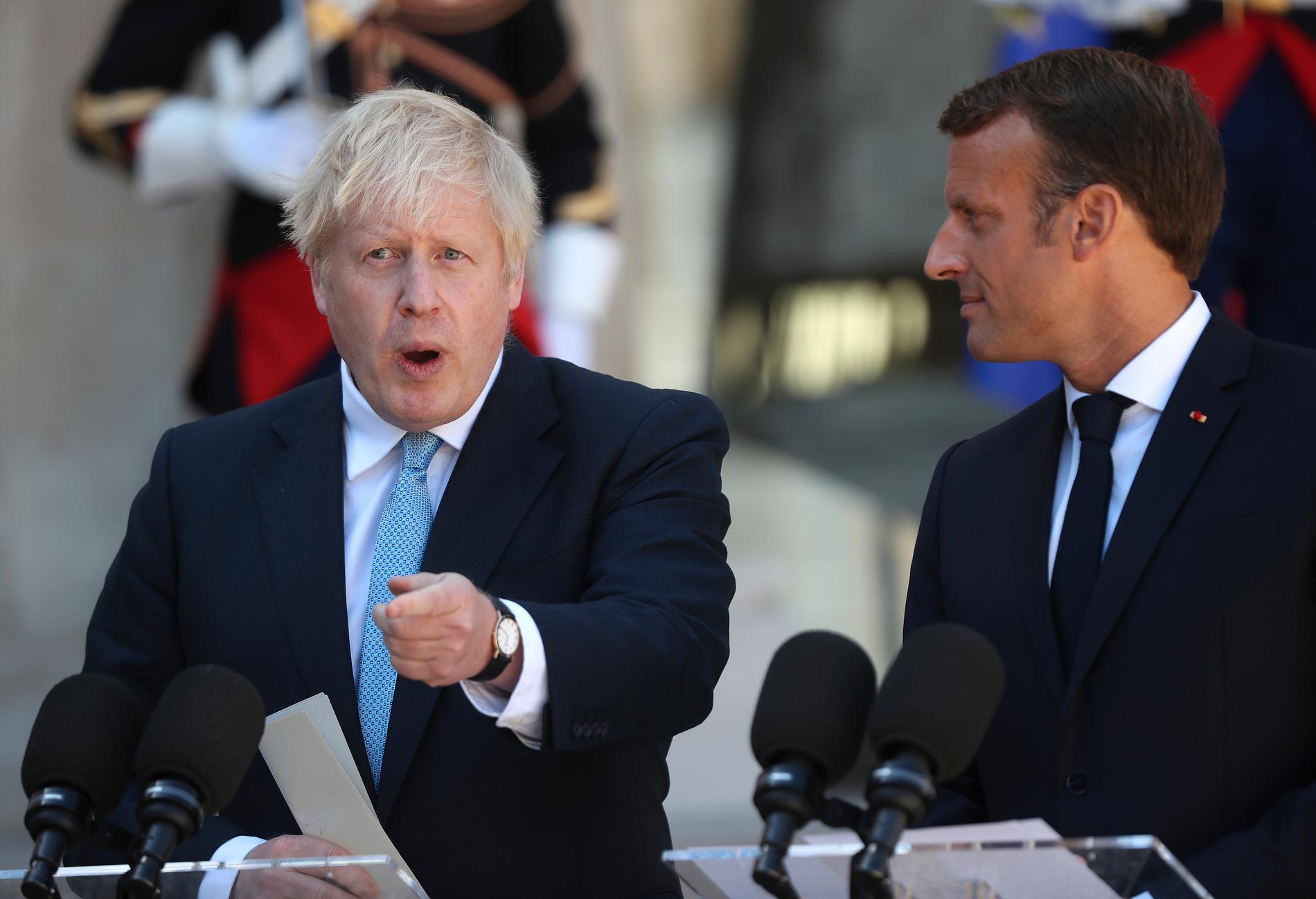 Storbritanniens premiärminister Boris Johnson har anlänt i Paris för sitt möte med Frankrikes president Emmanuel Macron.