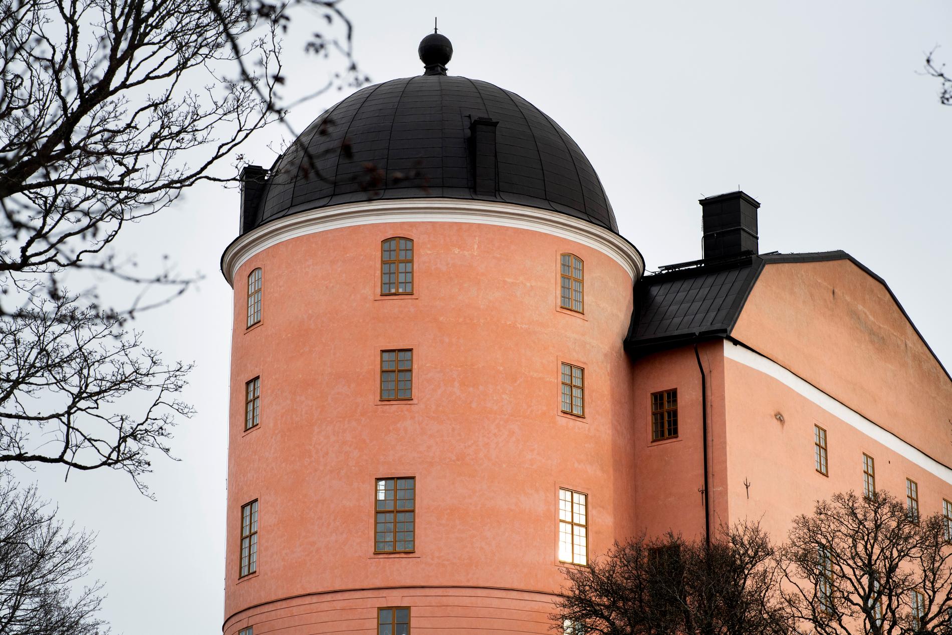 Radonutrymning. Anställda vid föreningen Fredens hus, som är en del av Uppsala slott, fick för några år sedan hastigt lämna sina lokaler. Skälet var att för höga radonhalter uppmätts i lokalerna. Arkivbild.
