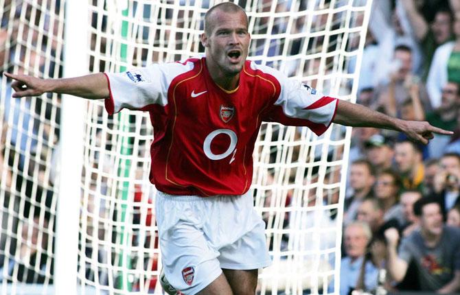 Fredrik Ljungberg är en av de svenskar som lyckats bäst i Premier League. Här i Gunners 2004.