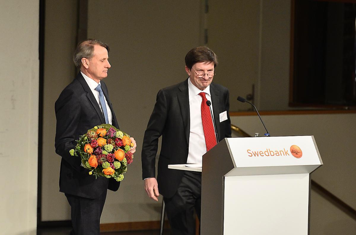 Lars Idermark valdes till ny styrelseordförande vid Swedbanks årsstämma. Avgående Anders Sundström nekades ansvarsfrihet - vilket är unikt i svenskt näringsliv.