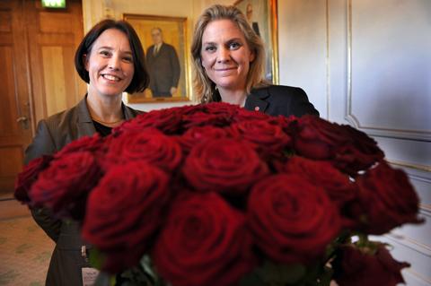 Emma Lennartsson, ny gruppsekreterare, och Magdalena Andersson, ny ekonomiskpolitisk talesperson.