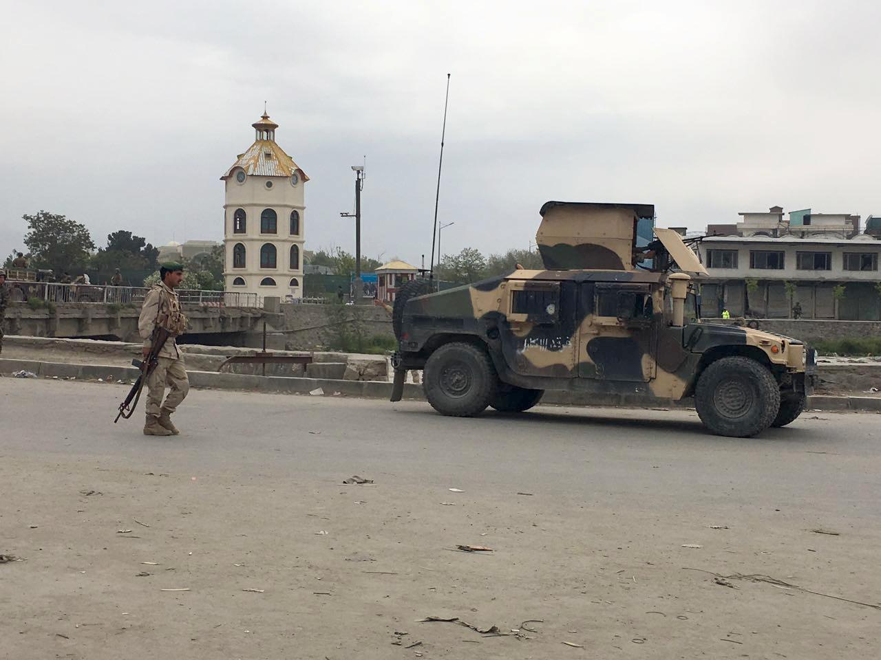 Afghanska säkerhetsstyrkor efter en självmordsbombning 2016, som talibanerna tog på sig ansvaret för. Arkivbild.
