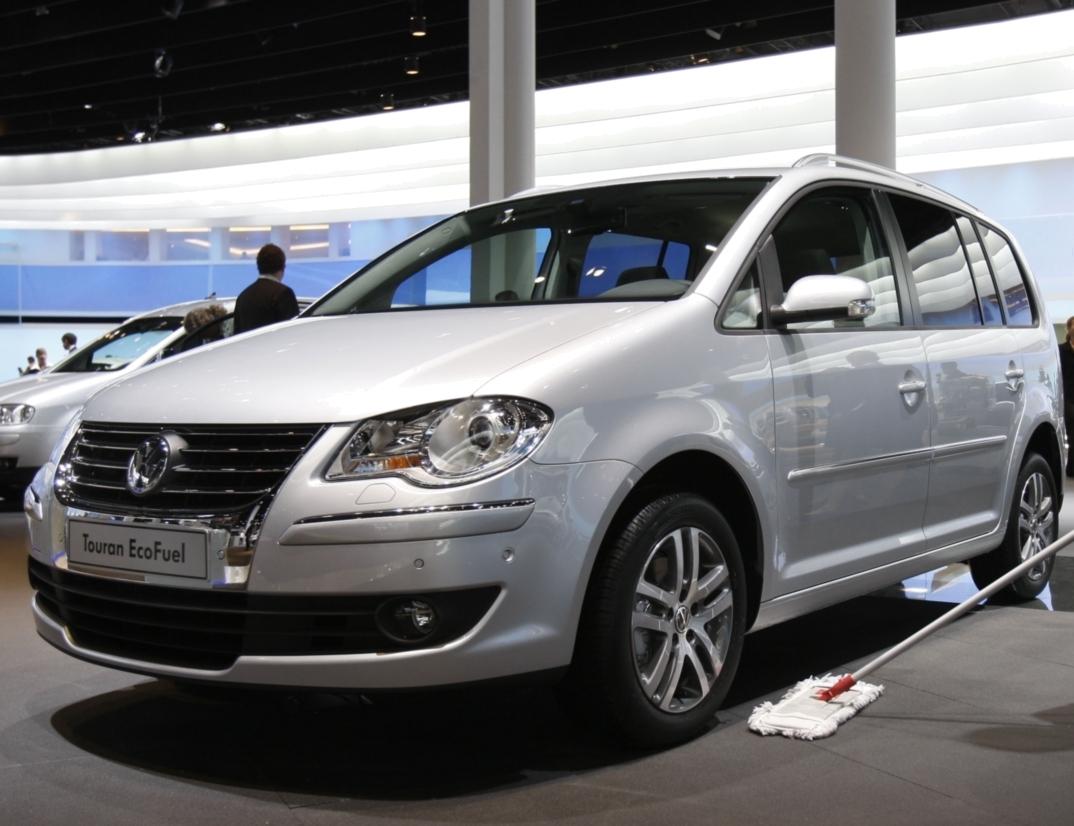 Tyska tillverkare satsar på gas, som Volkswagen med sin Touran.